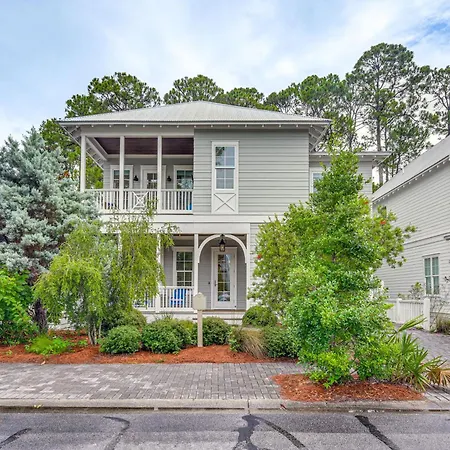 Family-Friendly Santa Rosa Home Walk To Beach!